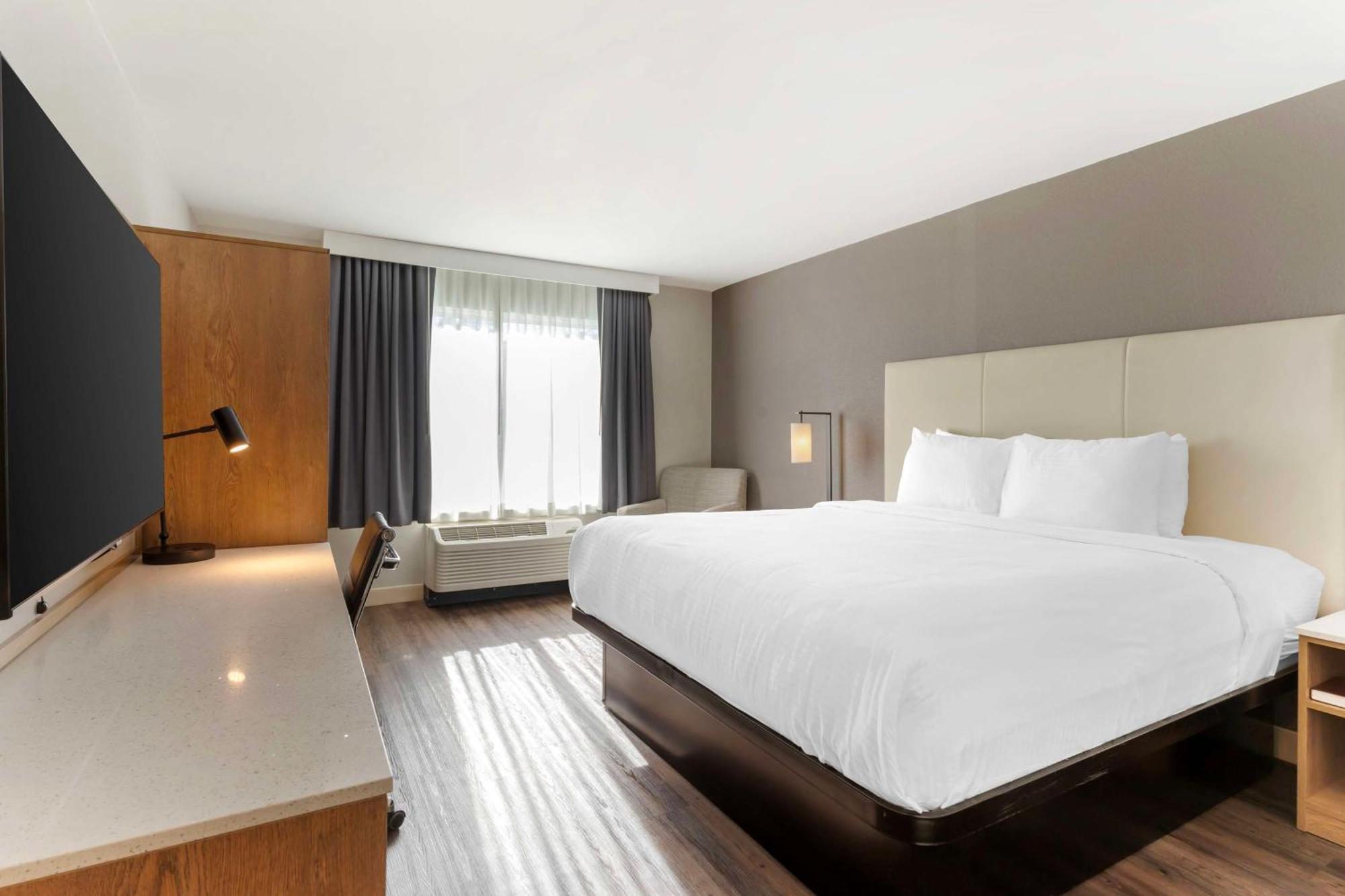Best Western Plus Rancho Cordova Inn Экстерьер фото