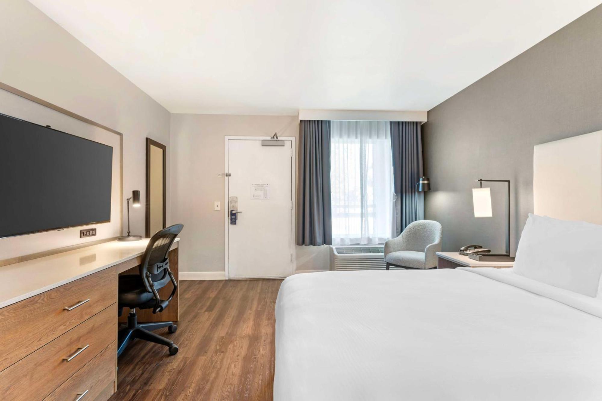 Best Western Plus Rancho Cordova Inn Экстерьер фото