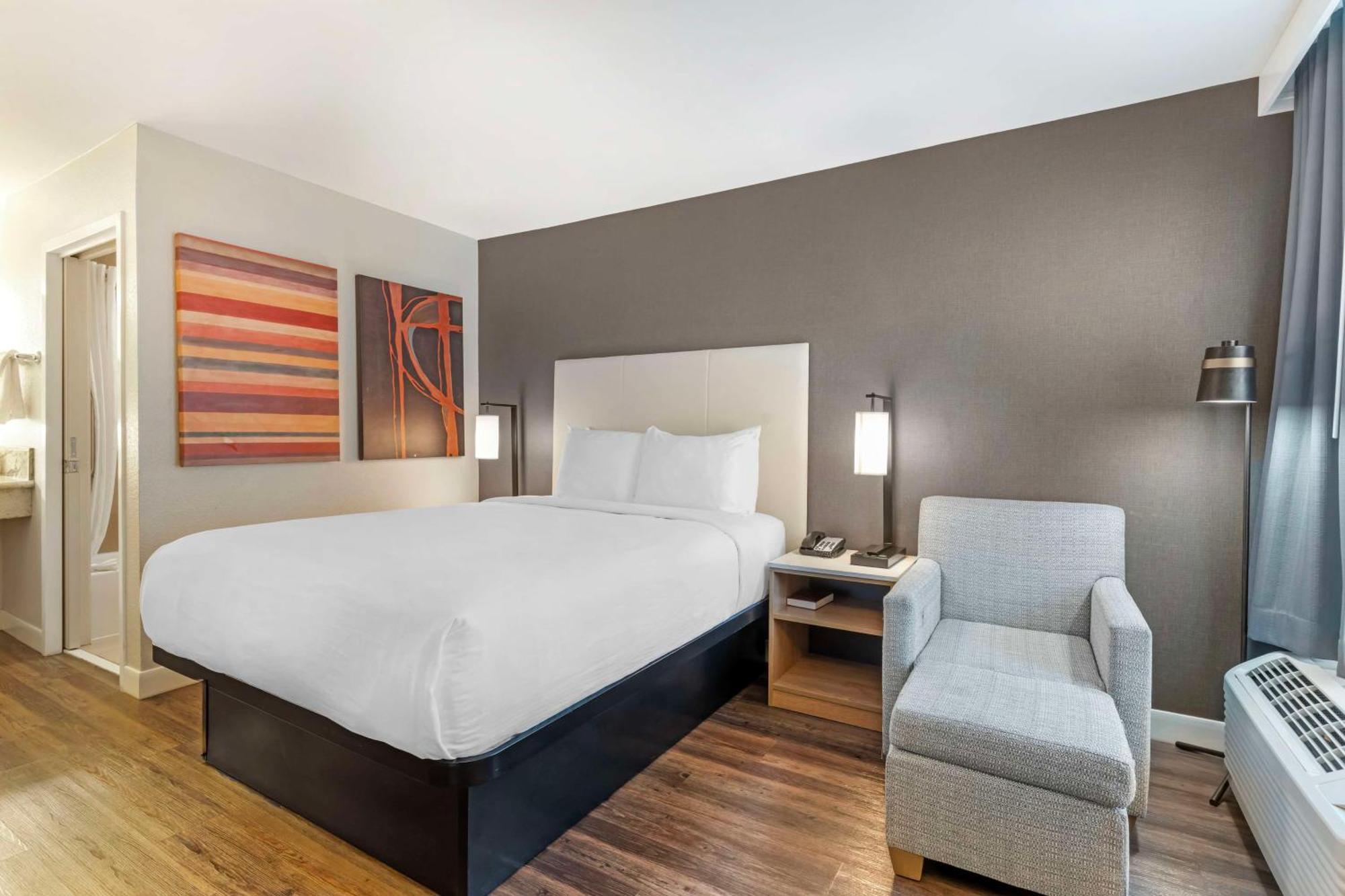 Best Western Plus Rancho Cordova Inn Экстерьер фото