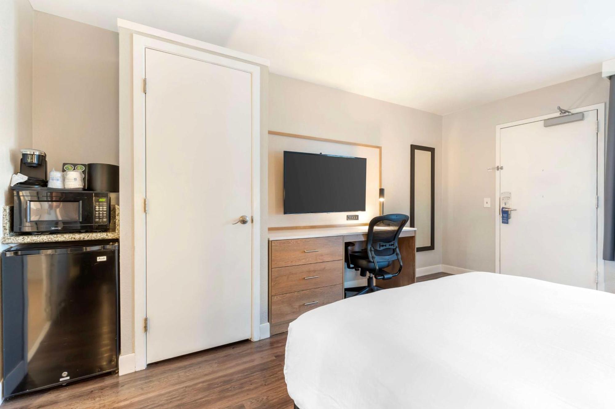 Best Western Plus Rancho Cordova Inn Экстерьер фото