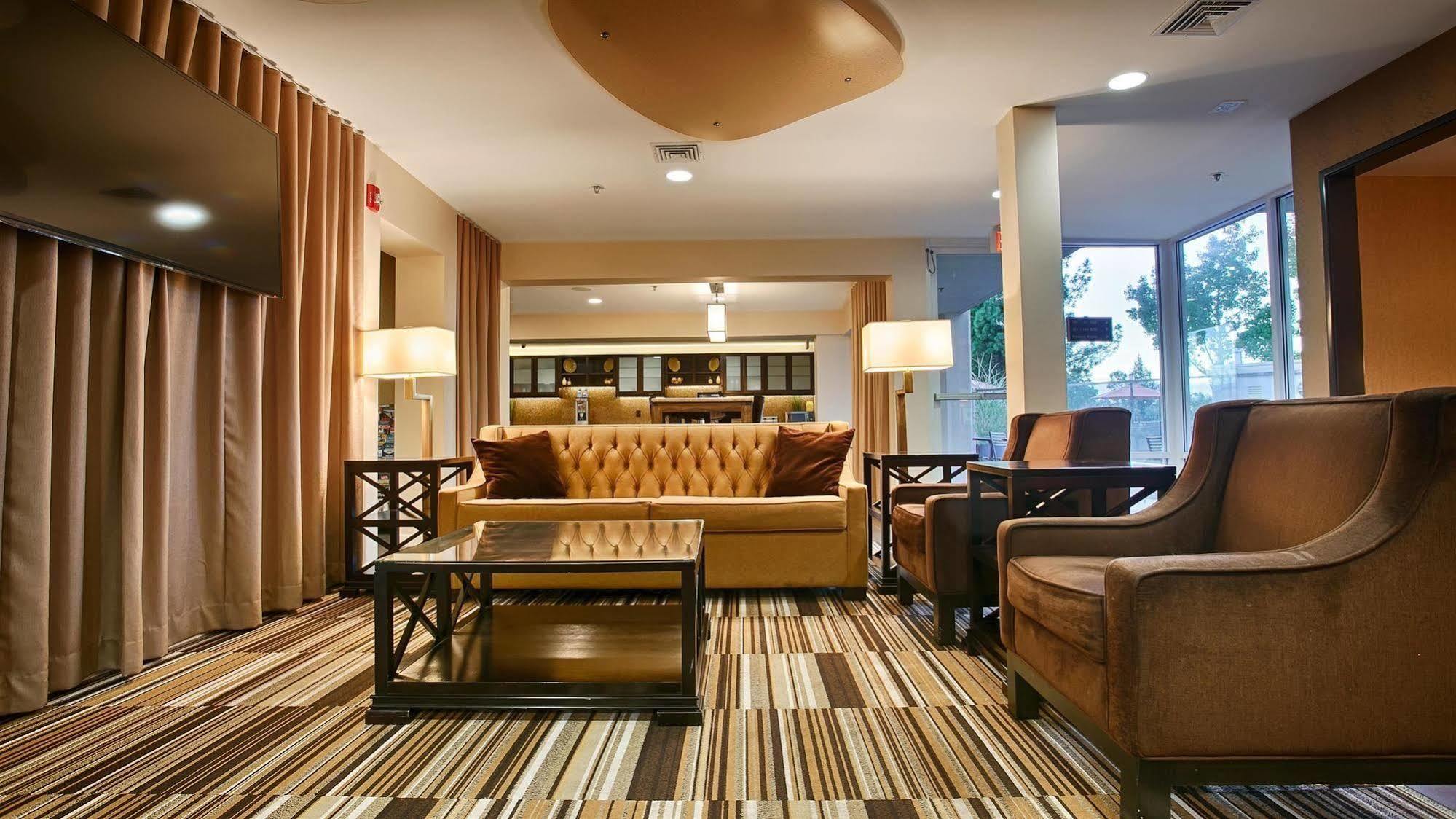 Best Western Plus Rancho Cordova Inn Экстерьер фото