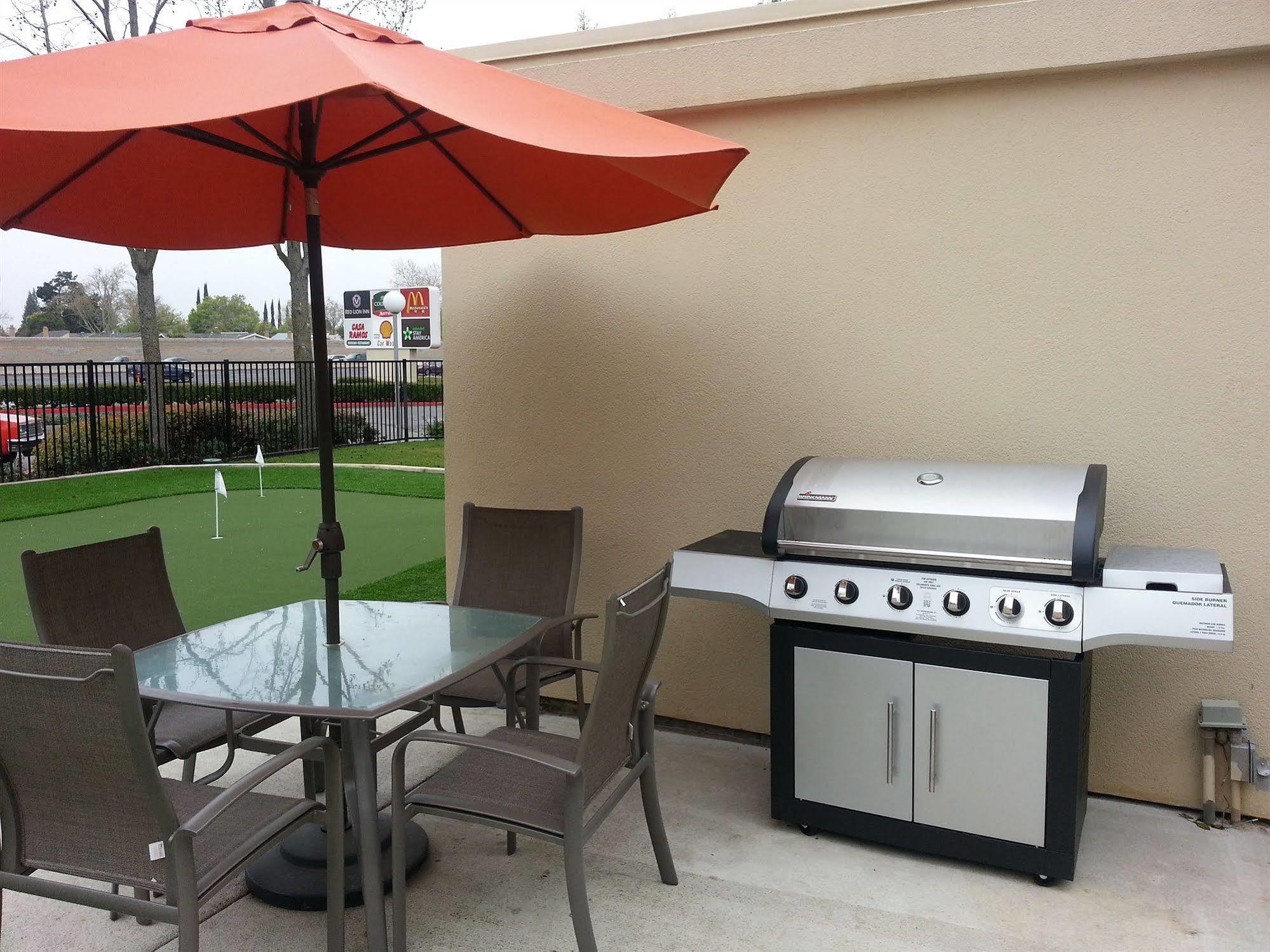 Best Western Plus Rancho Cordova Inn Экстерьер фото